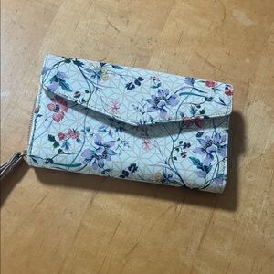 Floral Envelope Wallet in Cream with Multicolor Flowers